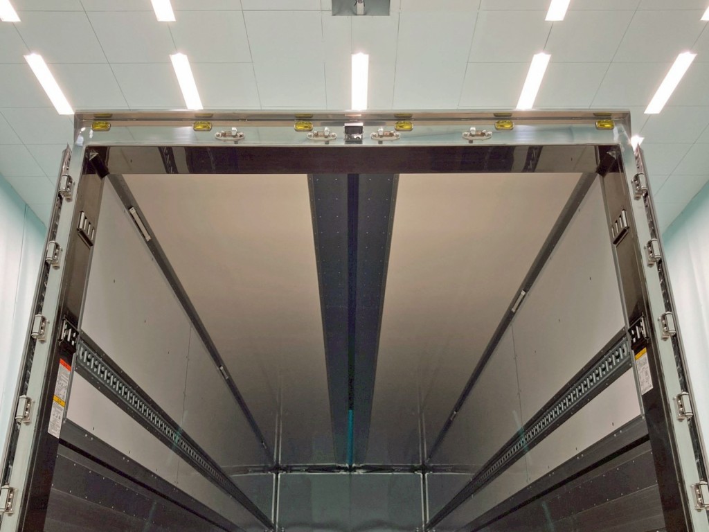 センタービームレスです。|日野 プロフィア 2DG-FR1AHCの写真19