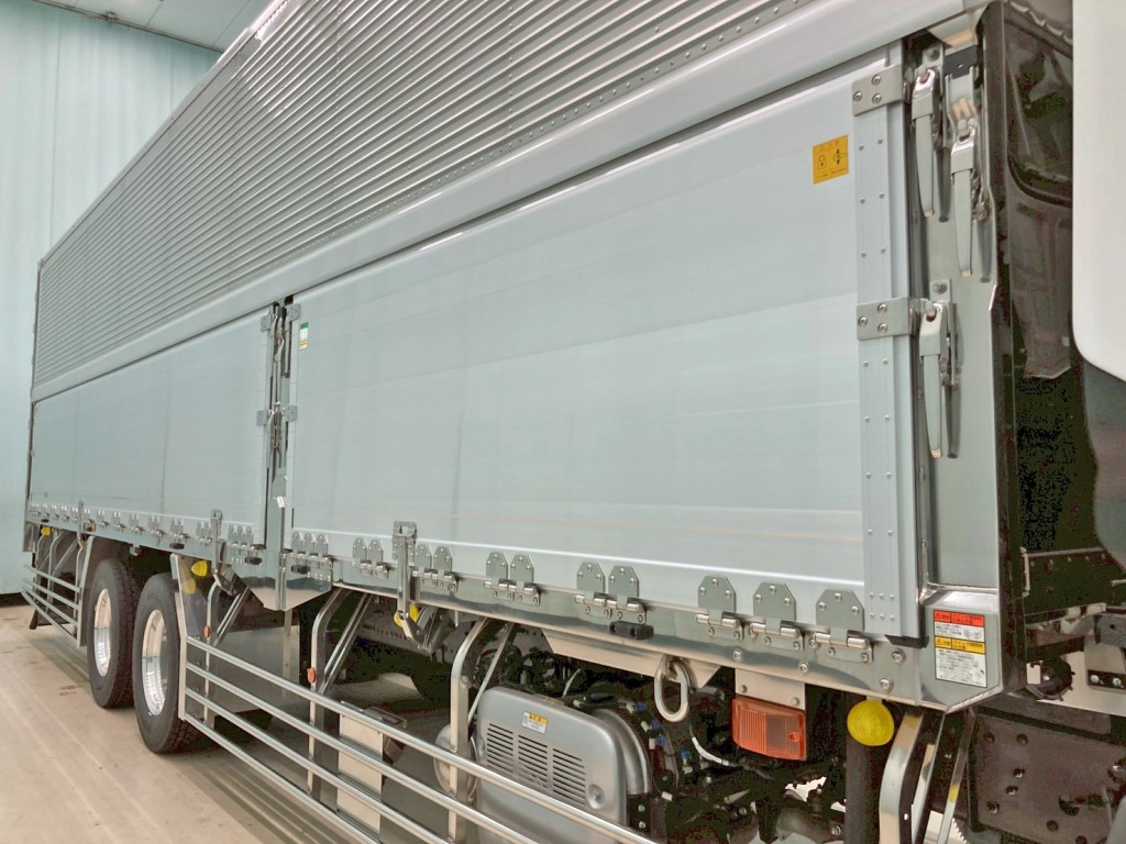 サイド蝶番・ハンマーロック・キャッチはステンレス製です。(蝶番はダブル蝶番・トリプル蝶番仕様です)|日野 プロフィア 2DG-FR1AHCの写真29