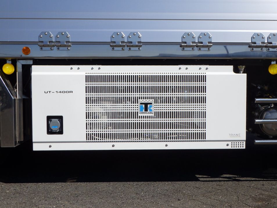 サブエンジン式です。|日野 プロフィア 2DG-FW1AHCの写真12