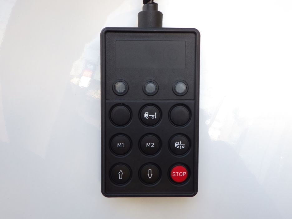 エアサスのコントローラーです。|日野 プロフィア 2DG-FW1AHCの写真23