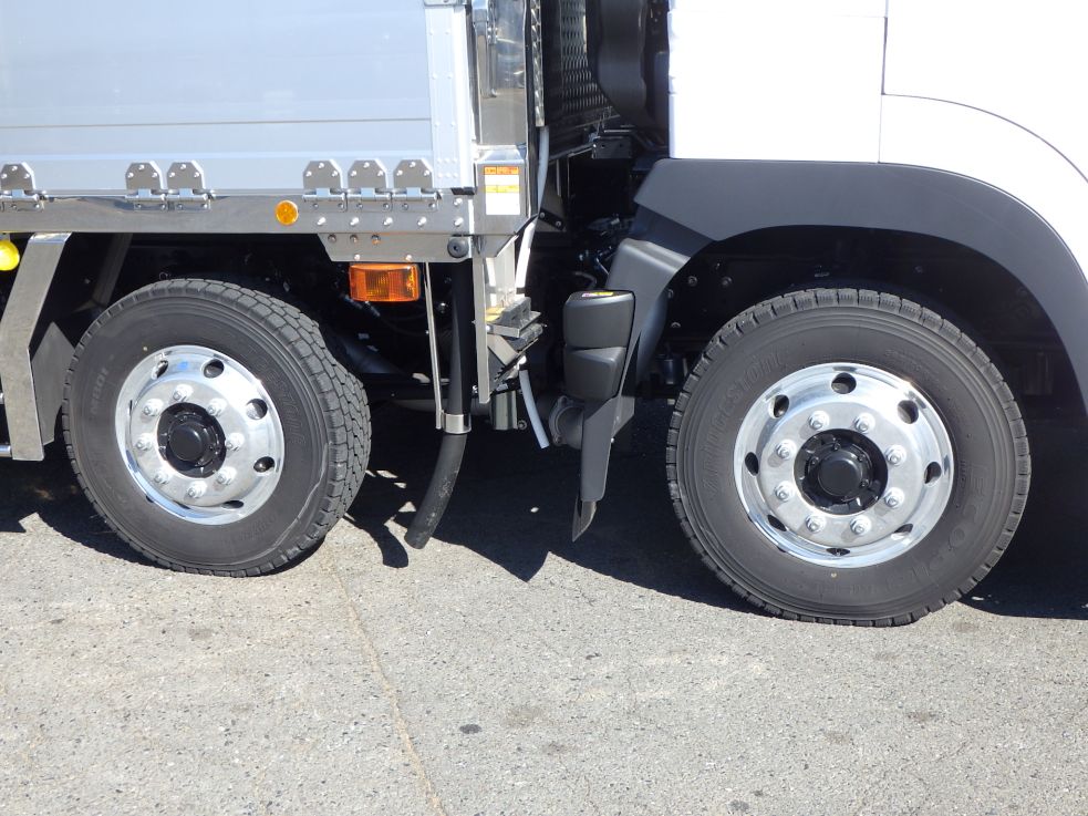 総輪アルミホイールです。|日野 プロフィア 2DG-FW1AHCの写真32