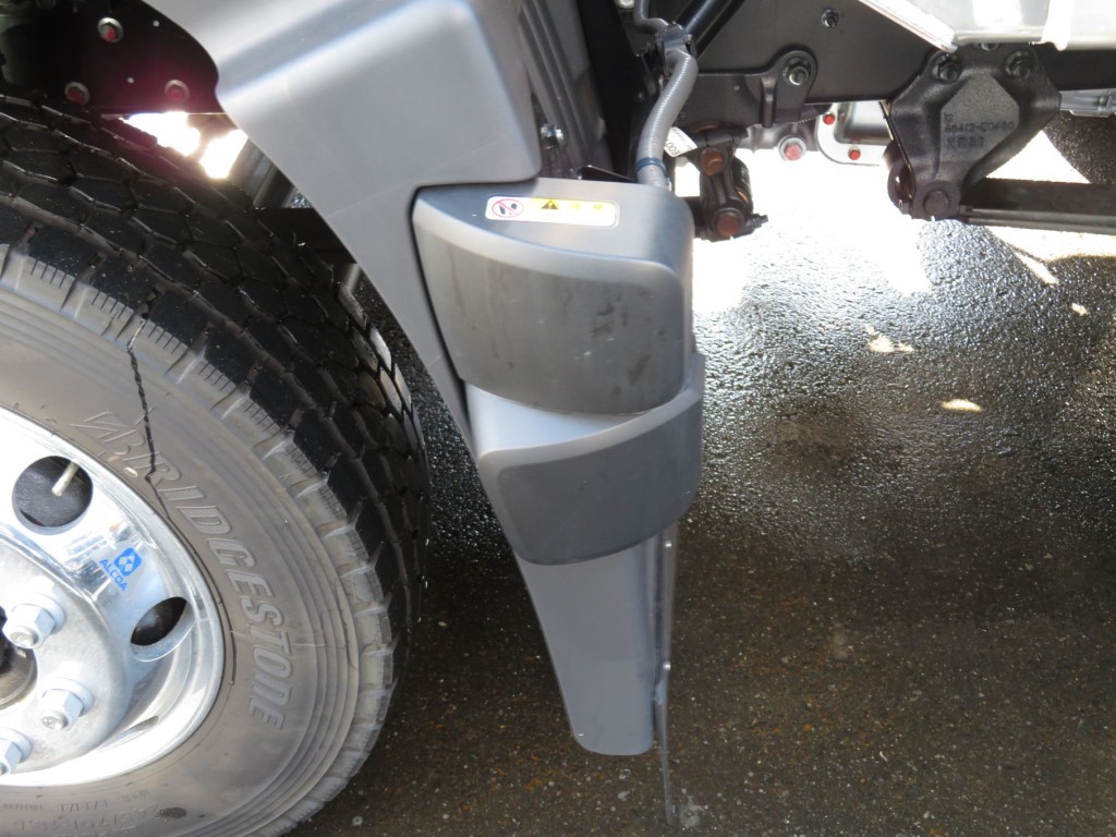 巻き込み防止装置です。|日野 プロフィア 2KG-FW1AHCの写真8