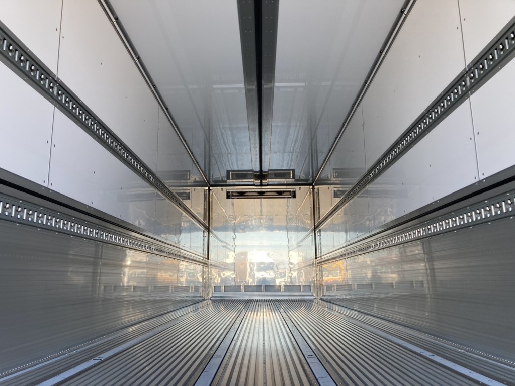 庫内の状態です。|日野 プロフィア 2DG-FW1AHCの写真15