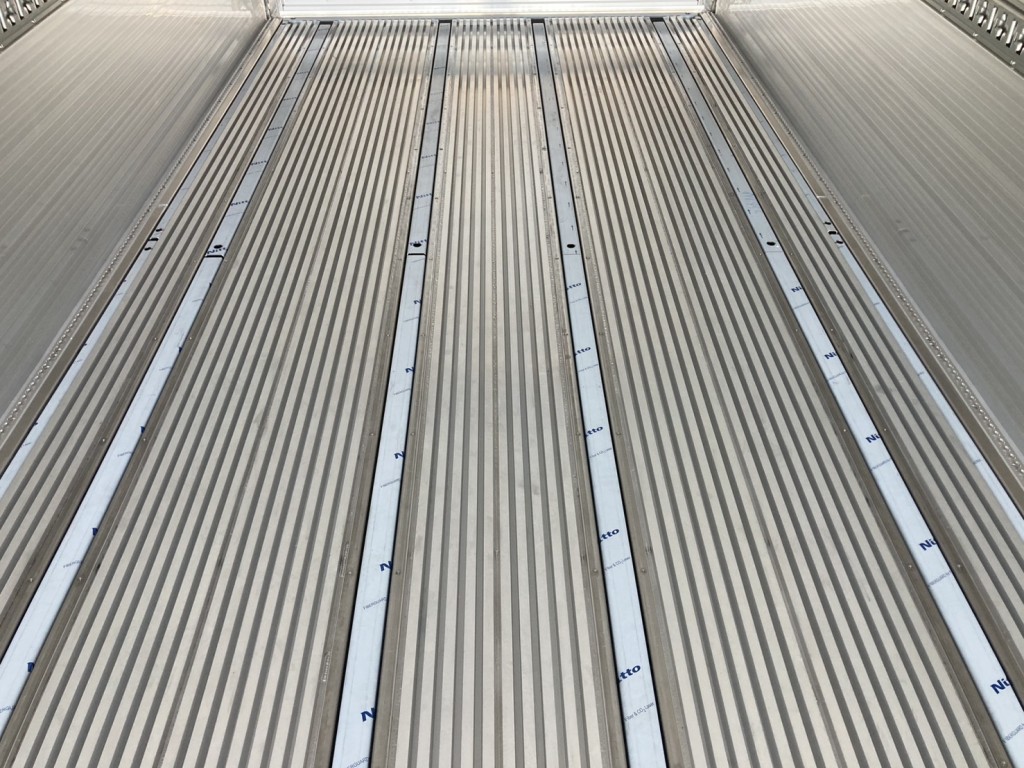 床前方の状態です。（ジョロダー４列、キーストーン張りです）|日野 プロフィア 2DG-FW1AHCの写真18