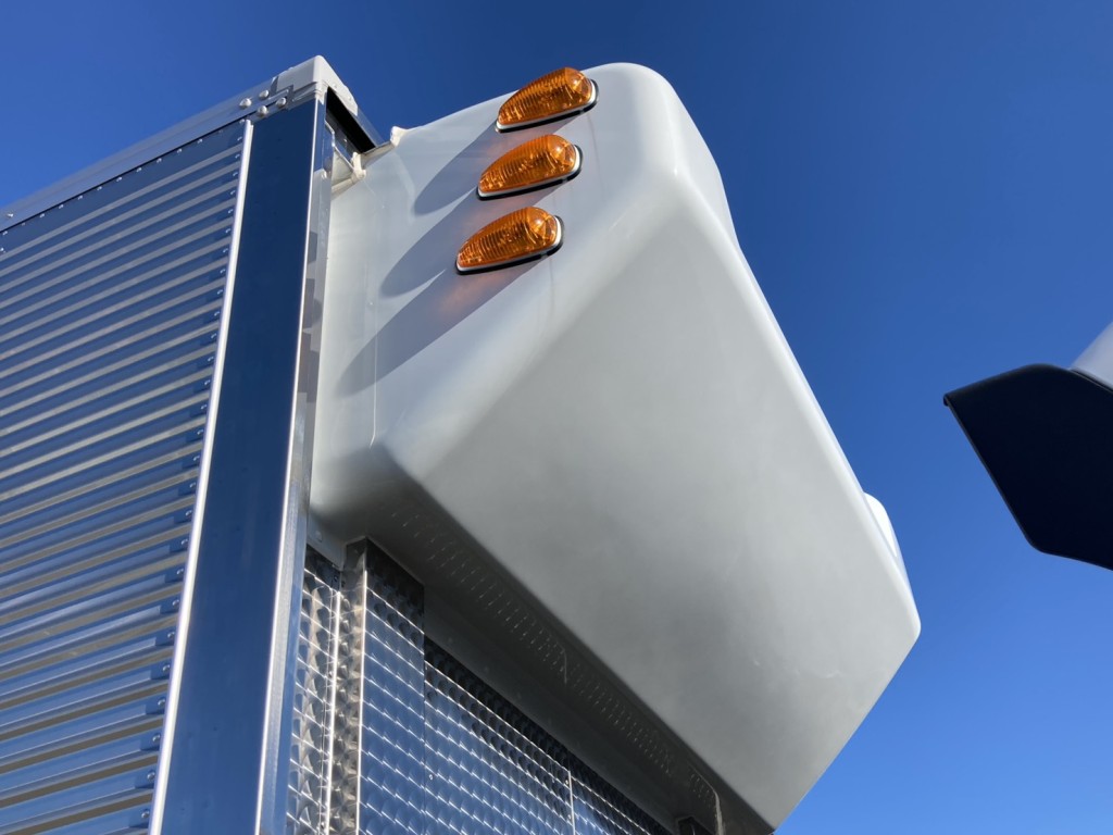 エバハウスの状態です。（ボデー前方にウロコステンを使用しています。）|日野 プロフィア 2DG-FW1AHCの写真33