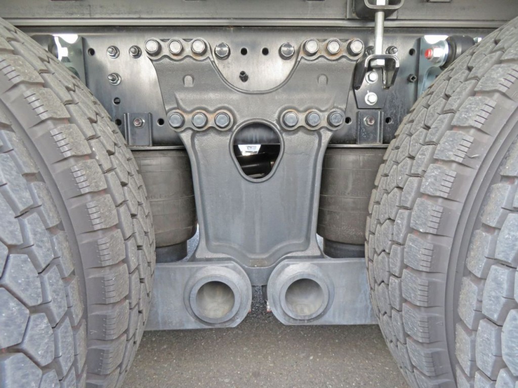 エアサスです。|日野 プロフィア 2DG-FW1AHCの写真5