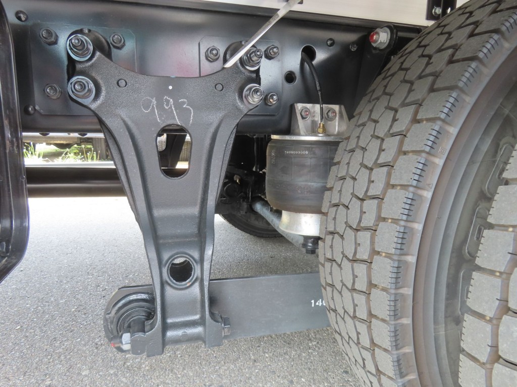 エアサスです。|日野 レンジャー 2KG-FD2ABG(2WD)の写真5