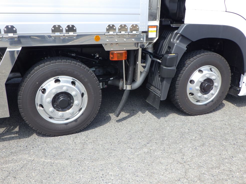 総輪アルミホイールです。|日野 プロフィア 2DG-FW1AHC(8x4)の写真13