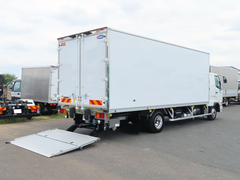 三菱 ファイター 2KG-FK65F(2WD)の写真4