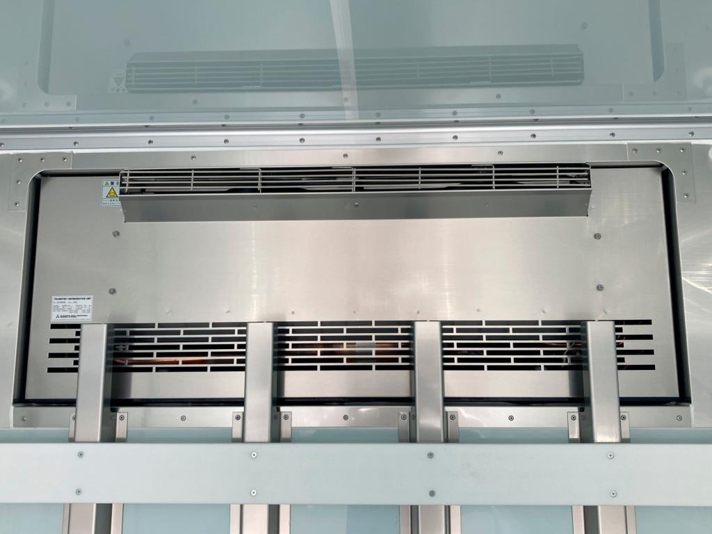 冷凍機の吹き出し口の状態です。|日野 レンジャー 2KG-FD2ABG(2WD)の写真19