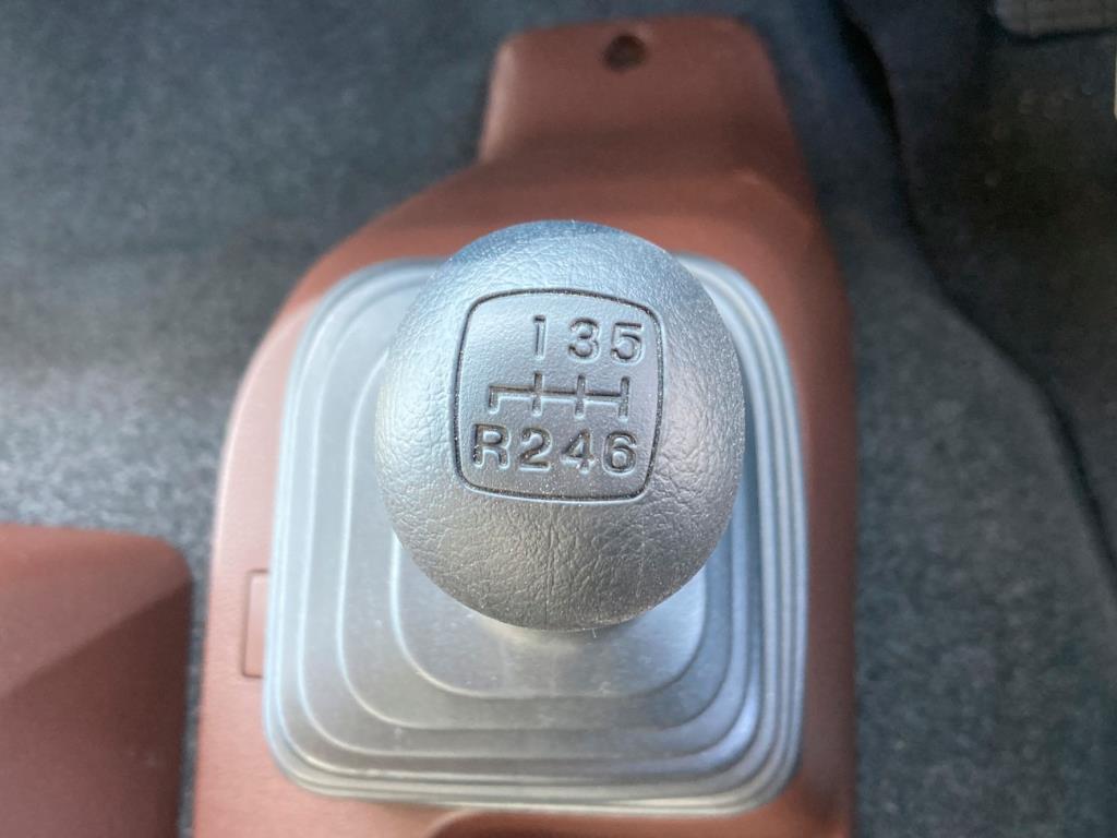 6速です。|日野 レンジャー 2KG-FD2ABG(2WD)の写真45