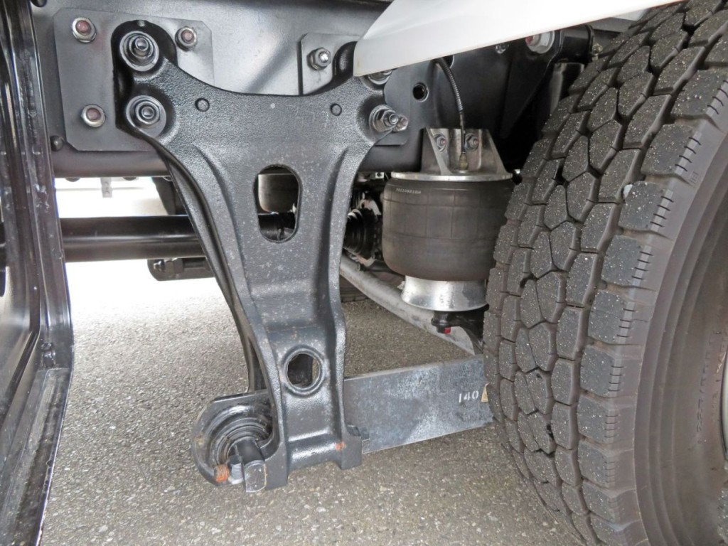 エアサスです。|日野 レンジャー 2KG-FD2ABG(2WD)の写真5