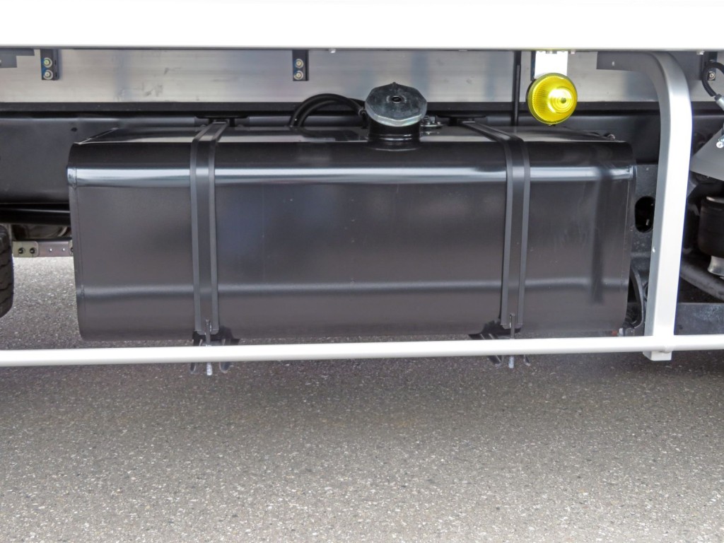 燃料タンクは200Lです。|日野 レンジャー 2KG-FD2ABG(2WD)の写真26