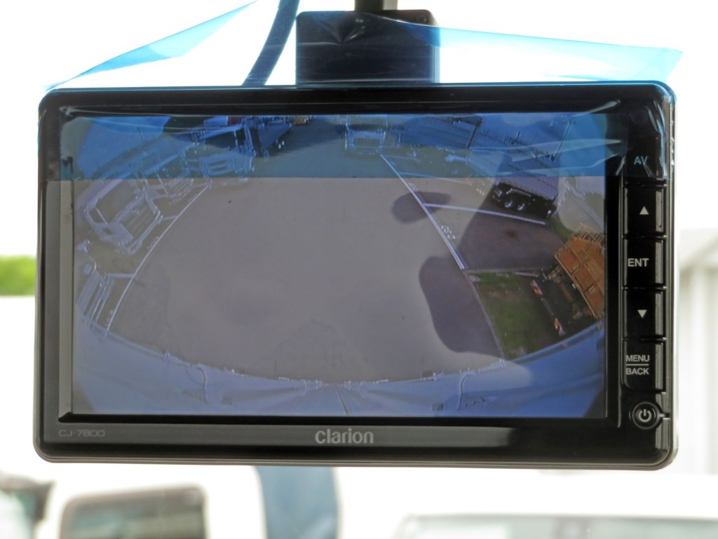 液晶バックモニター付きです。|日野 レンジャー 2KG-FD2ABG(2WD)の写真28