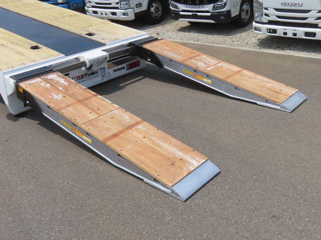 自動歩みです。|日野 プロフィア 2DG-FQ1AJCの写真17