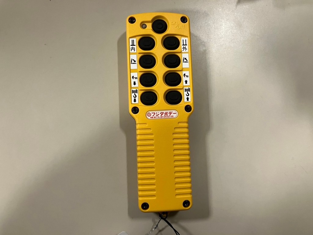 セルフのラジコンです。|日野 プロフィア 2DG-FQ1AJCの写真28