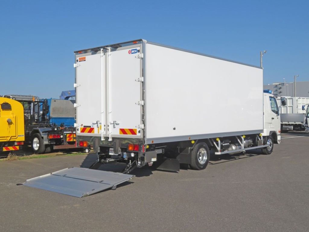 三菱 ファイター 2KG-FK65F(2WD)の写真4