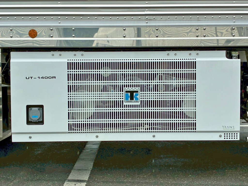 冷凍機はサブエンジン式です。|日野 プロフィア 2DG-FW1AHCの写真20