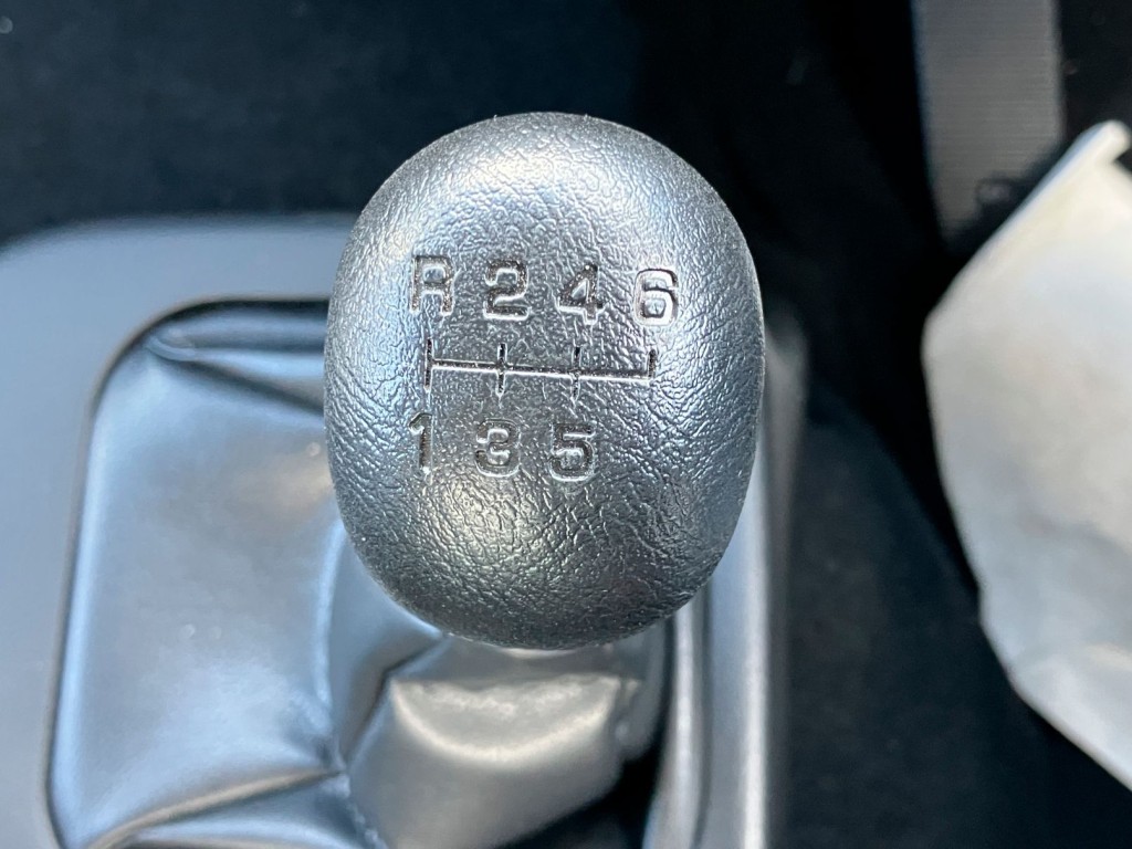 6速マニュアルです。|三菱 ファイター 2KG-FK65F(2WD)の写真26