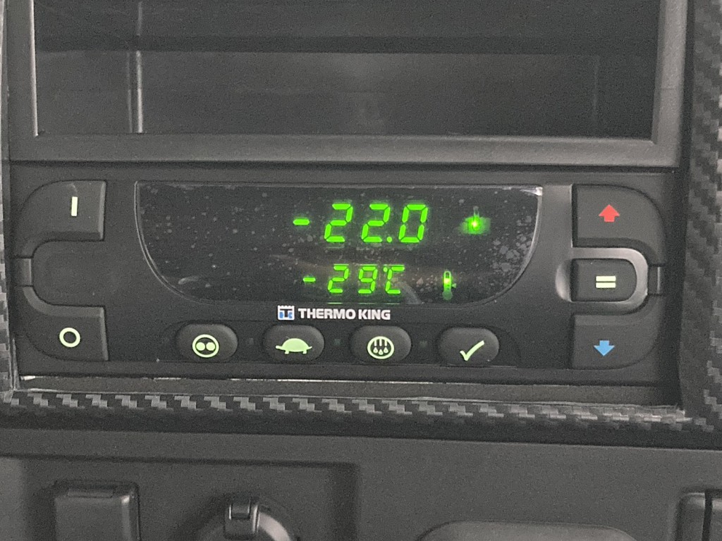 冷凍機は、-29℃設定(低温仕様) 3.5℃スタート 2Hで-22.0℃確認済みです。|日野 プロフィア 2DG-FW1AHCの写真20