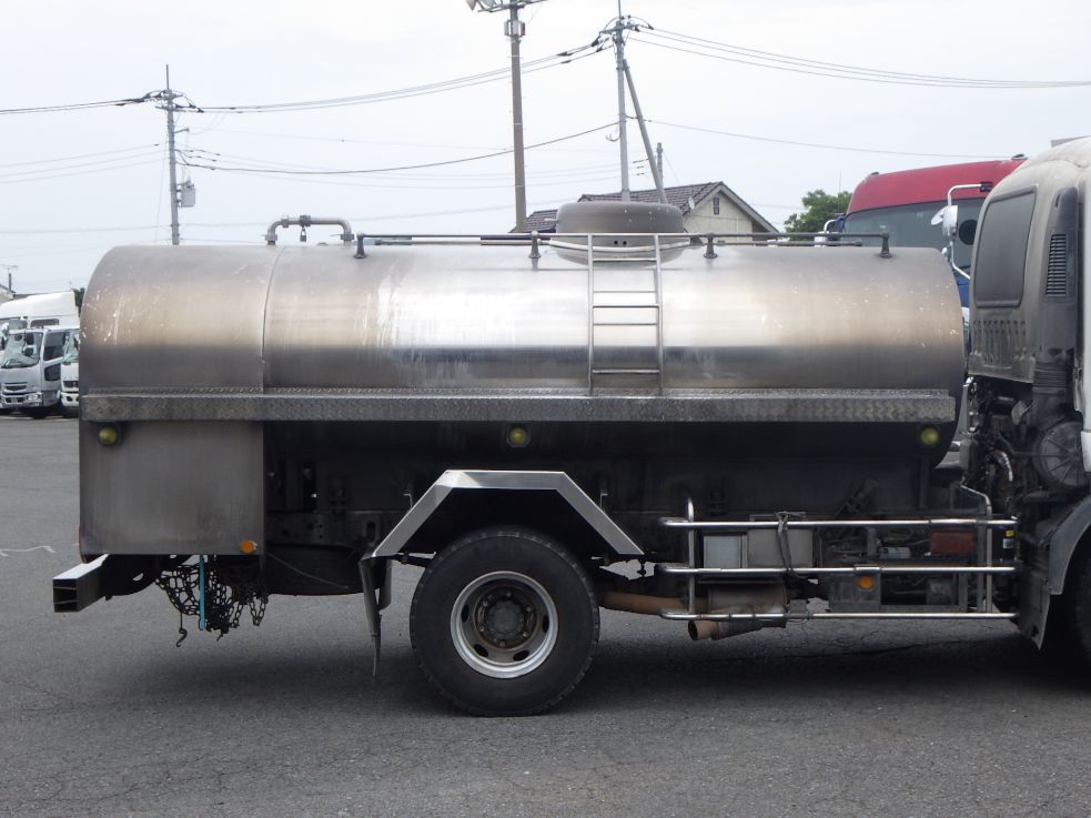 タンクの外観状態状態です。|いすゞ フォワード SKG-FSR90S2の写真10