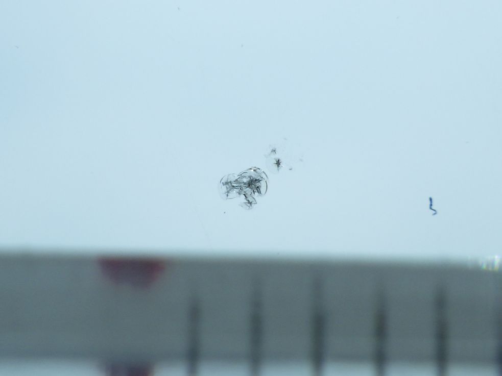 フロントガラスに小キズがあります。|いすゞ フォワード SKG-FSR90S2の写真17