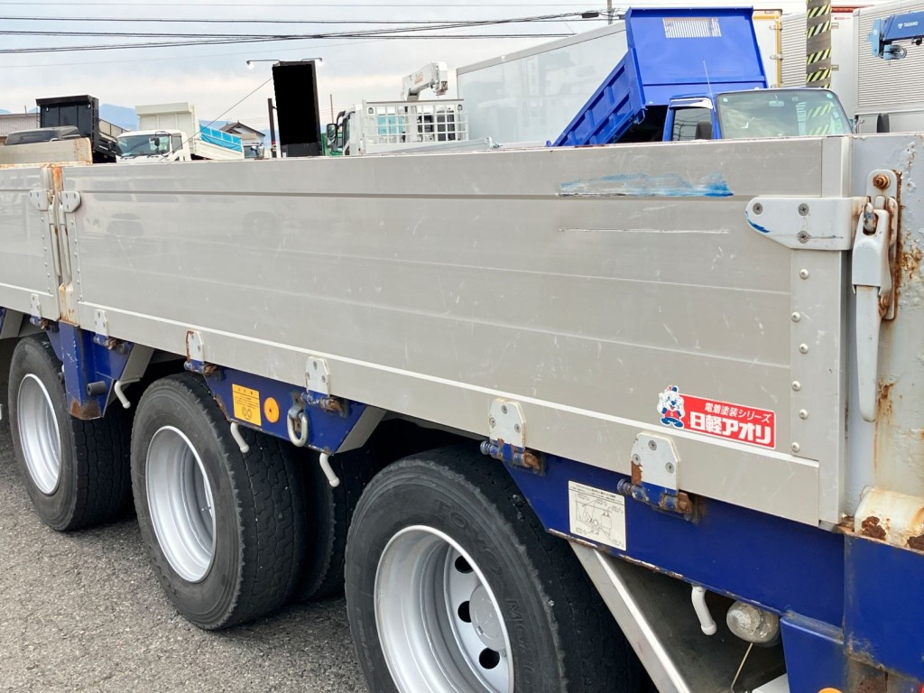 助手席側下段後方アオリの状態です。擦れ・キズ・凹みがあります。|フルハーフ DFPDG341AN改の写真37