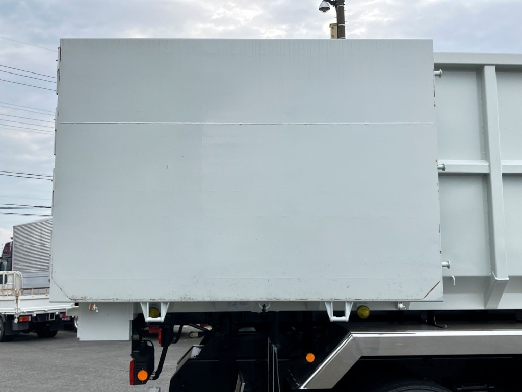 リヤゲート裏側の状態です。|三菱 スーパーグレート 2PG-FV80VYの写真14