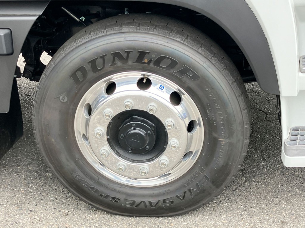 アルミホイールです。|三菱 スーパーグレート 2PG-FV80VYの写真16