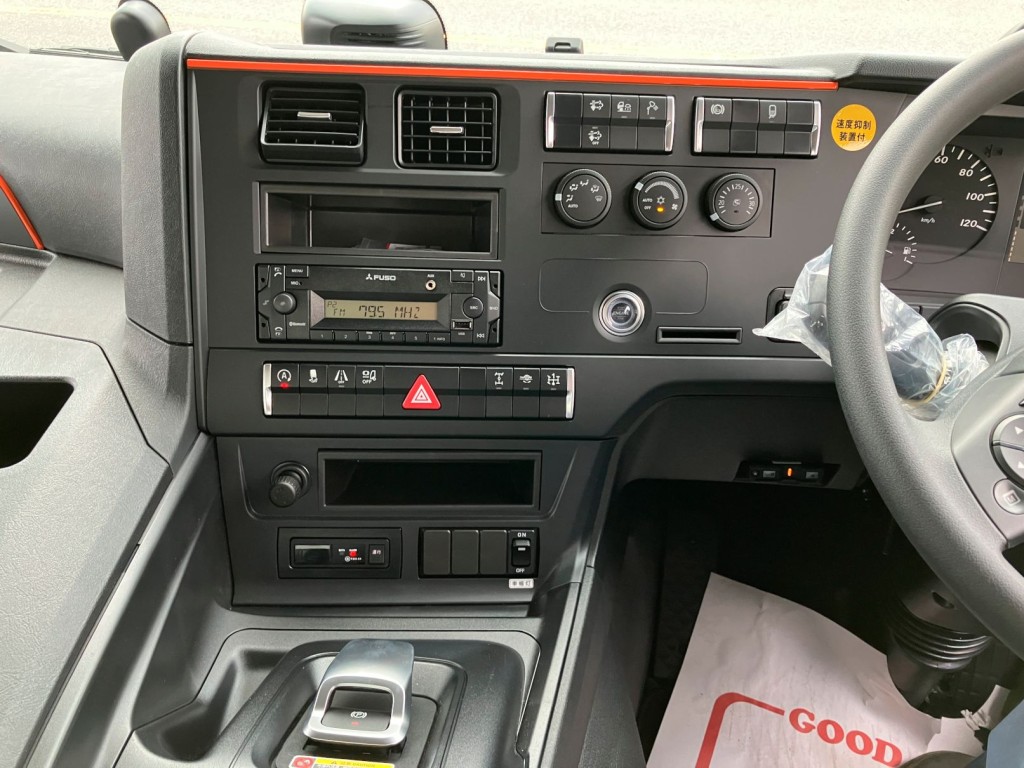 パネル周りの状態です。|三菱 スーパーグレート 2PG-FV80VYの写真20