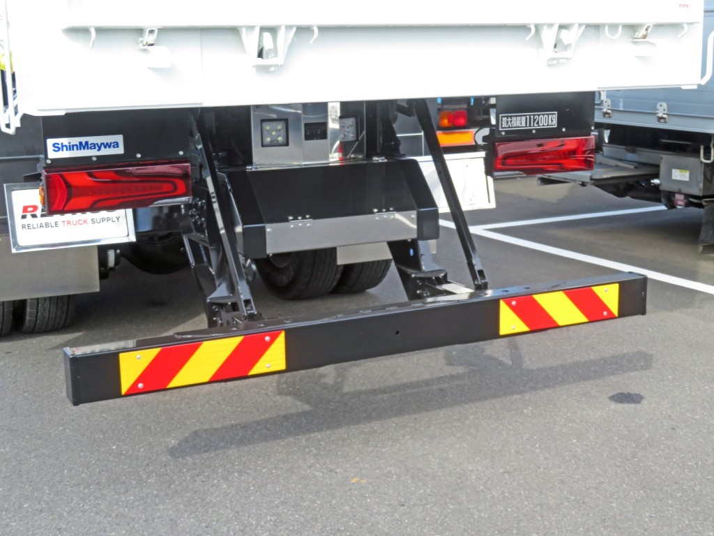 テールランプはLEDテールです。|三菱 スーパーグレート 2PG-FV80VZの写真18