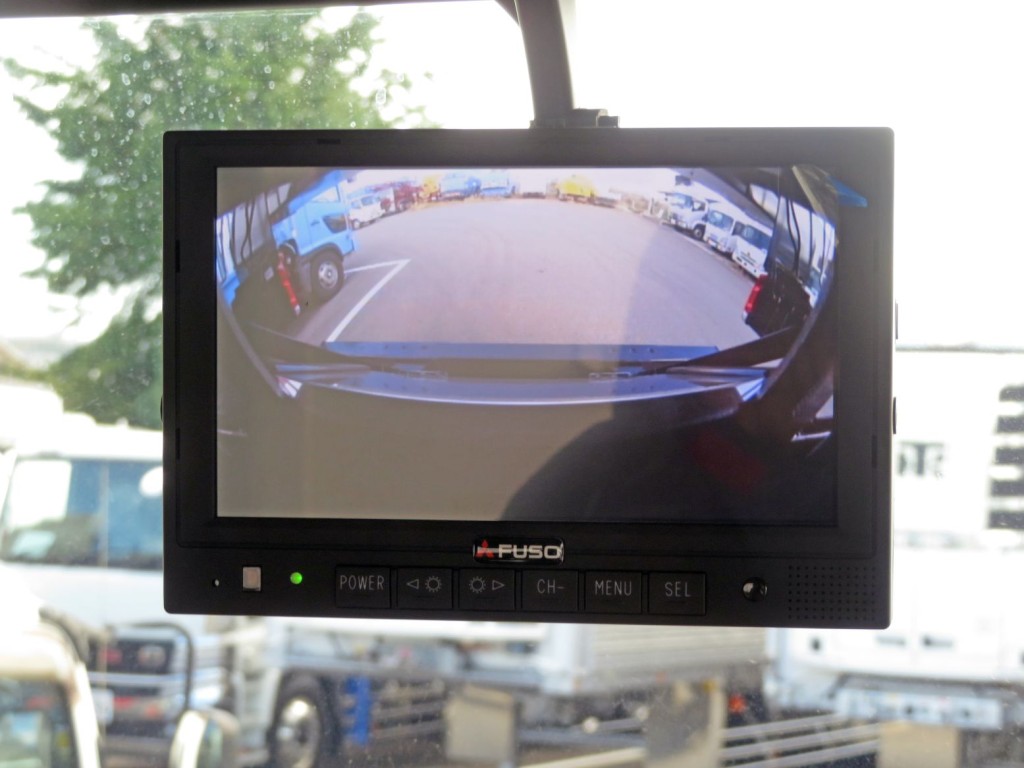 液晶バックモニター付きです。|三菱 スーパーグレート 2PG-FV80VZの写真22