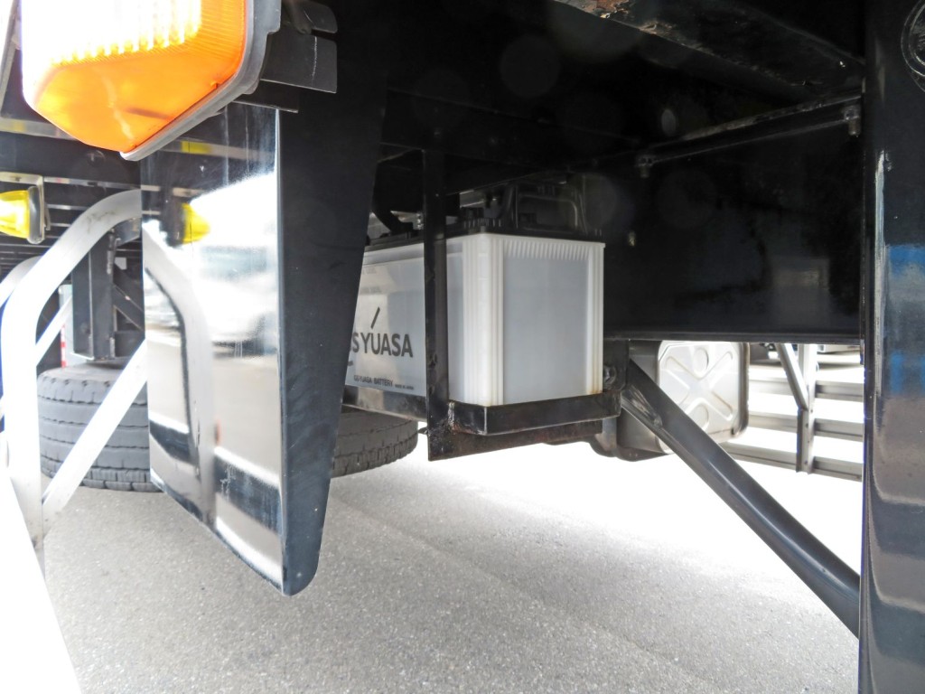 バッテリー付きです。|トレクス  VFR346ADの写真21