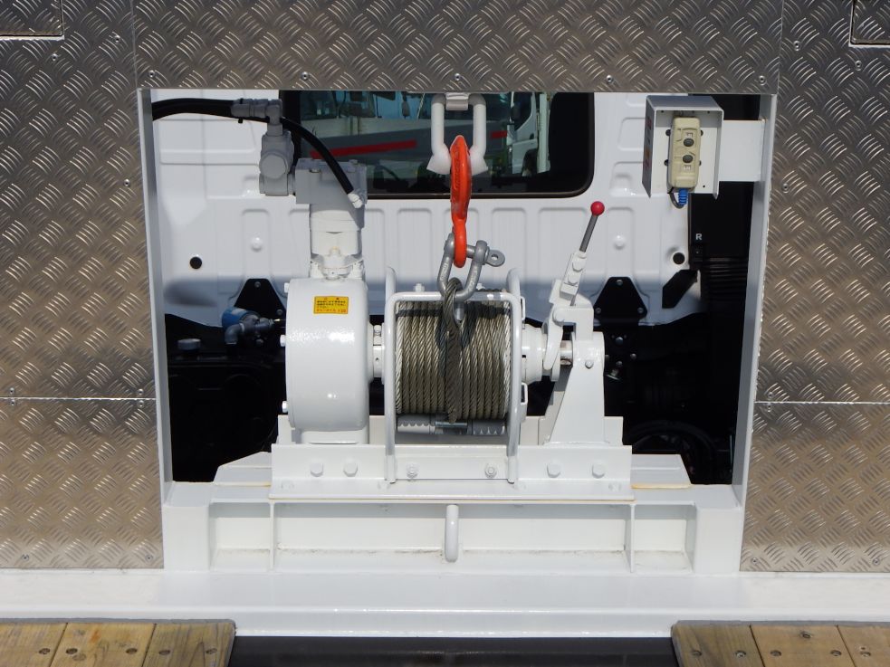 ボディー前方ウインチの状態です。|日野 プロフィア 2DG-FW1AHCの写真10