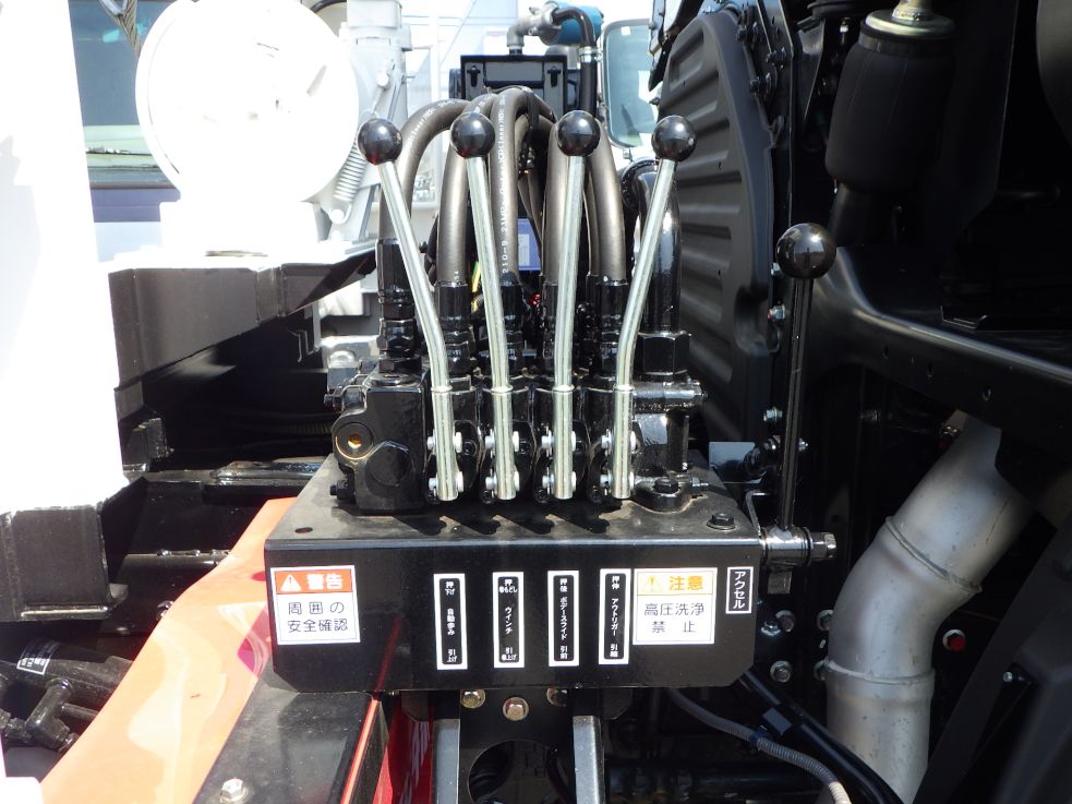 上物の操作レバーです。|日野 プロフィア 2DG-FW1AHCの写真18