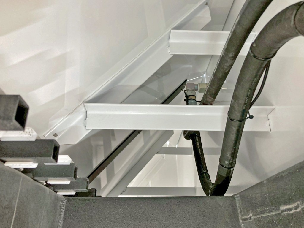 運転席側小窓裏側の状態です。|トレクス CTB34004の写真19