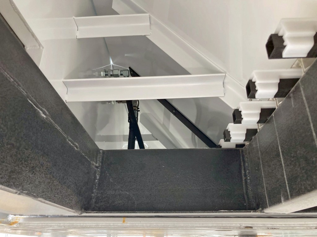 助手席側小窓裏側の状態です。|トレクス CTB34004の写真22