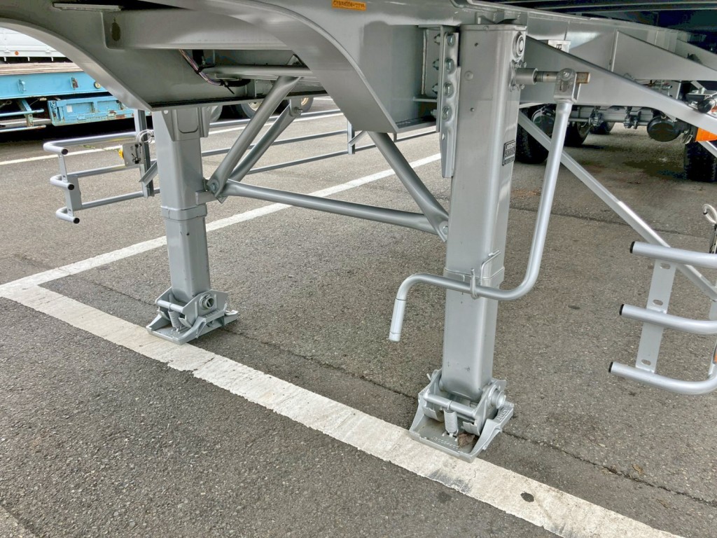 脚は手動式です。|トレクス CTB34004の写真34