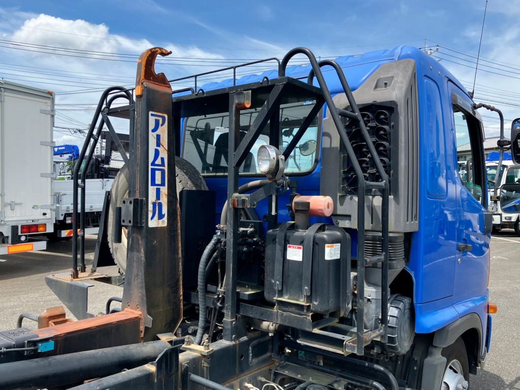 キャブバックブリッジ付きです。|日野 レンジャー TKG-FD9JGAA(2WD)の写真10