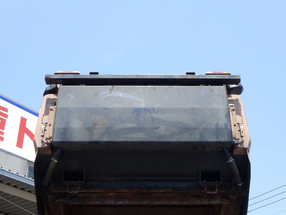 汚水タンク裏側の状態です。|三菱 ファイター TKG-FK71F(2WD)の写真7