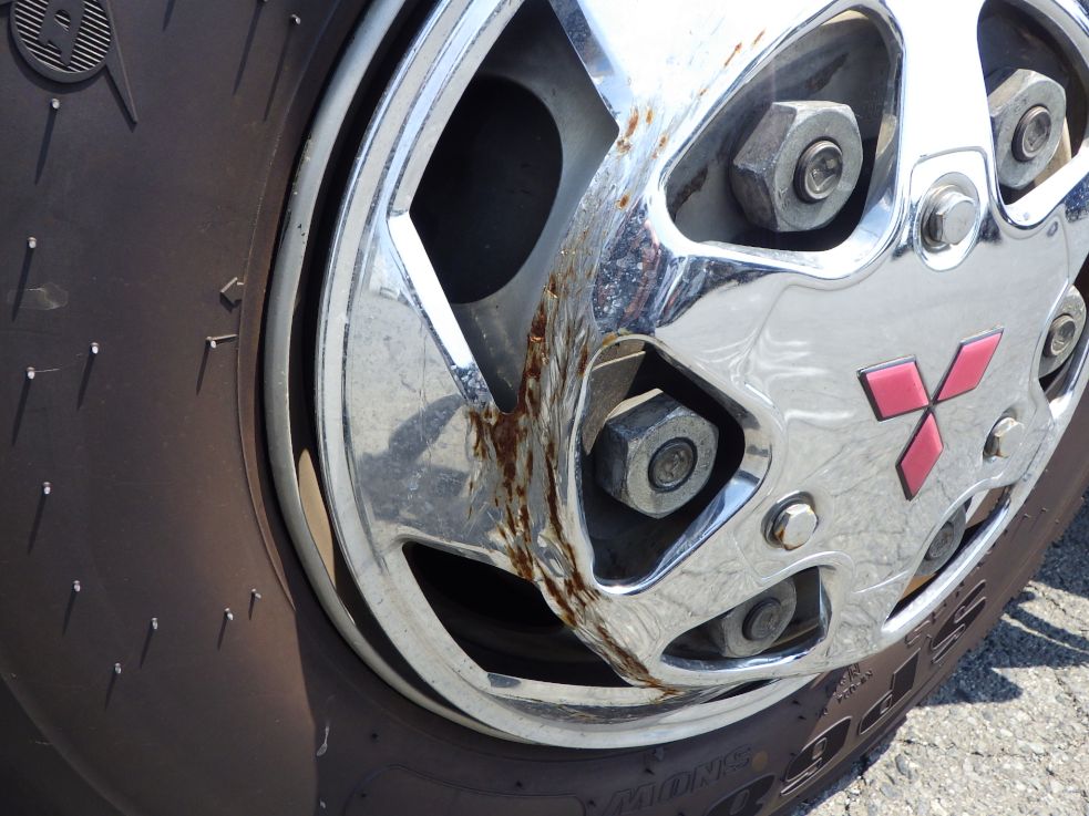 助手席側前輪ホイールカバーにキズ・サビ・ヘコミがあります。|三菱 ファイター TKG-FK71F(2WD)の写真30