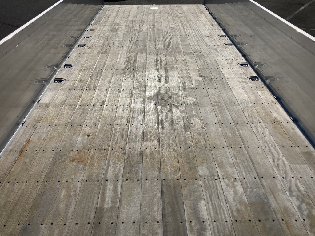 床後方の状態です。|日野 プロフィア 2KG-FW1AHCの写真20