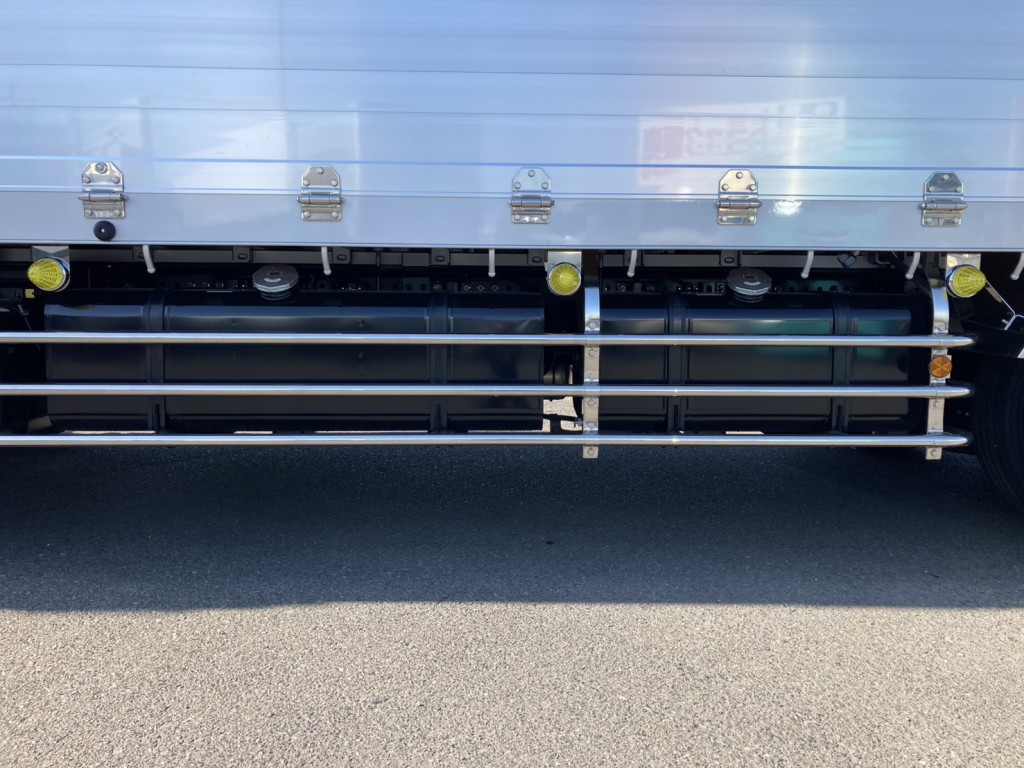 燃料タンクです。|日野 プロフィア 2KG-FW1AHCの写真23