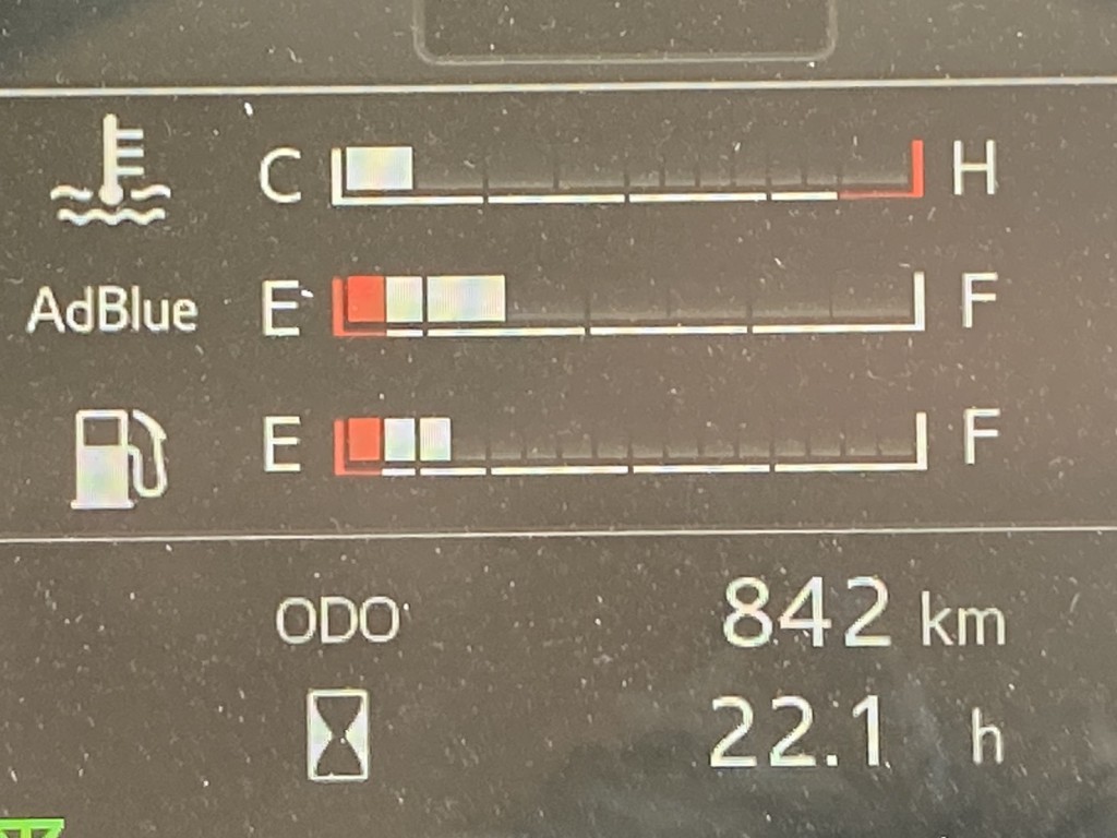 走行メーターです。|日野 プロフィア 2KG-FW1AHCの写真29