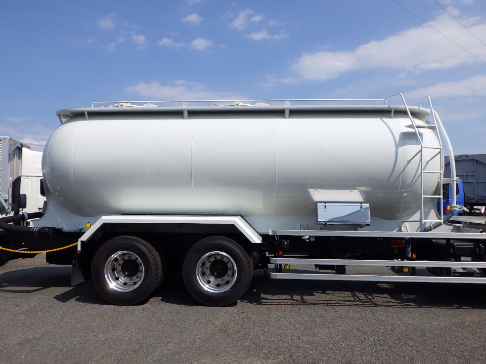 タンクの外観状態です。|三菱 スーパーグレート 2PG-FU84GZの写真11