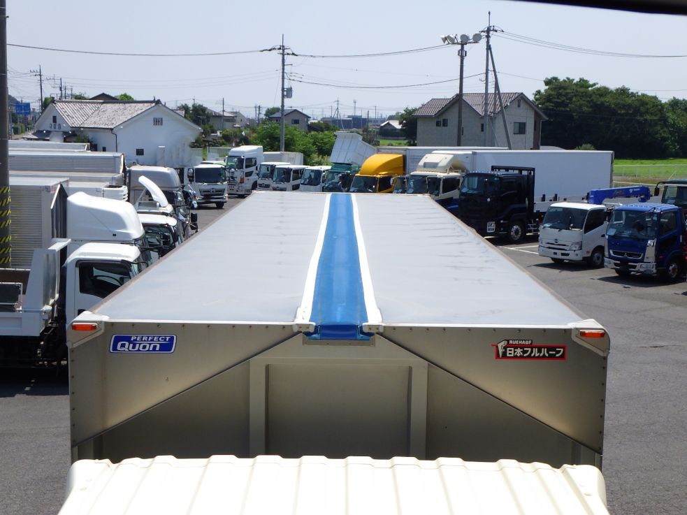 UDトラックス クオン 2PG-CG5CAの写真20