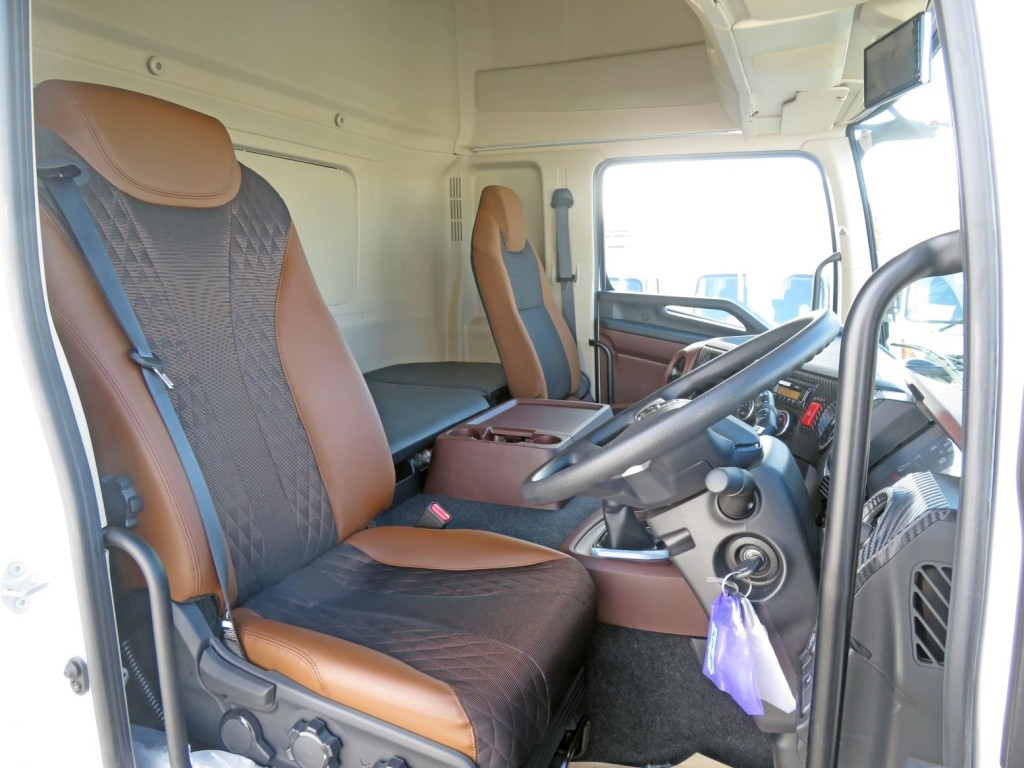 ハイルーフキャビンです。|日野 プロフィア 2DG-FW1AHCの写真6