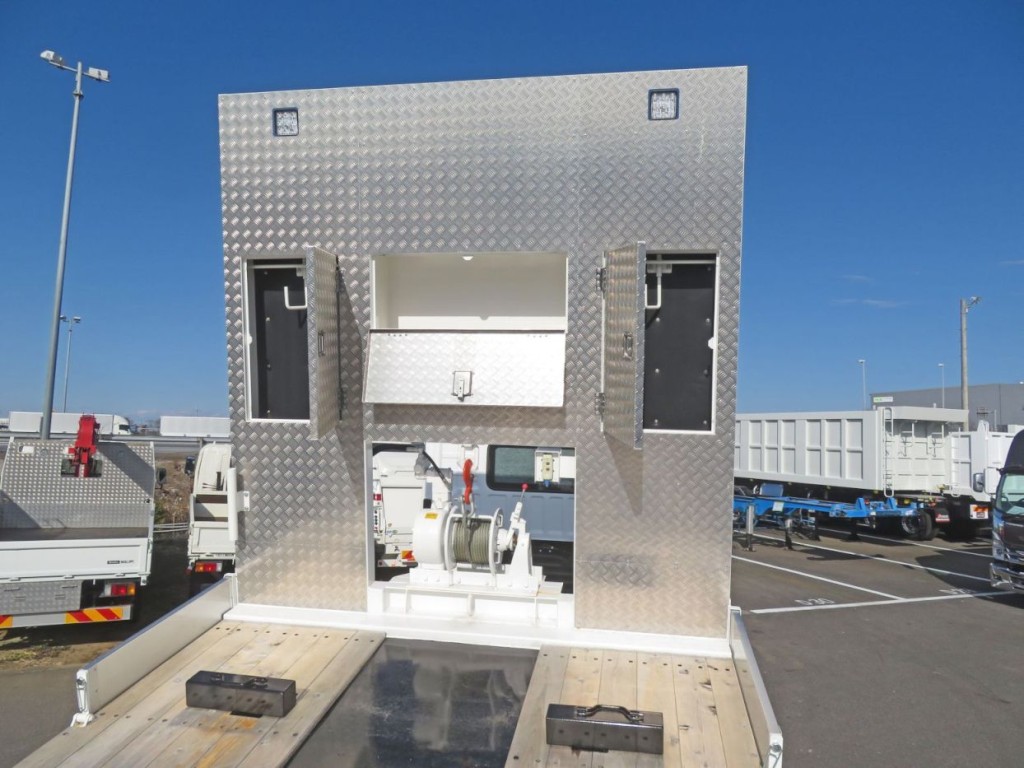 プロテクターに物入が付いています。|日野 プロフィア 2DG-FW1AHCの写真10