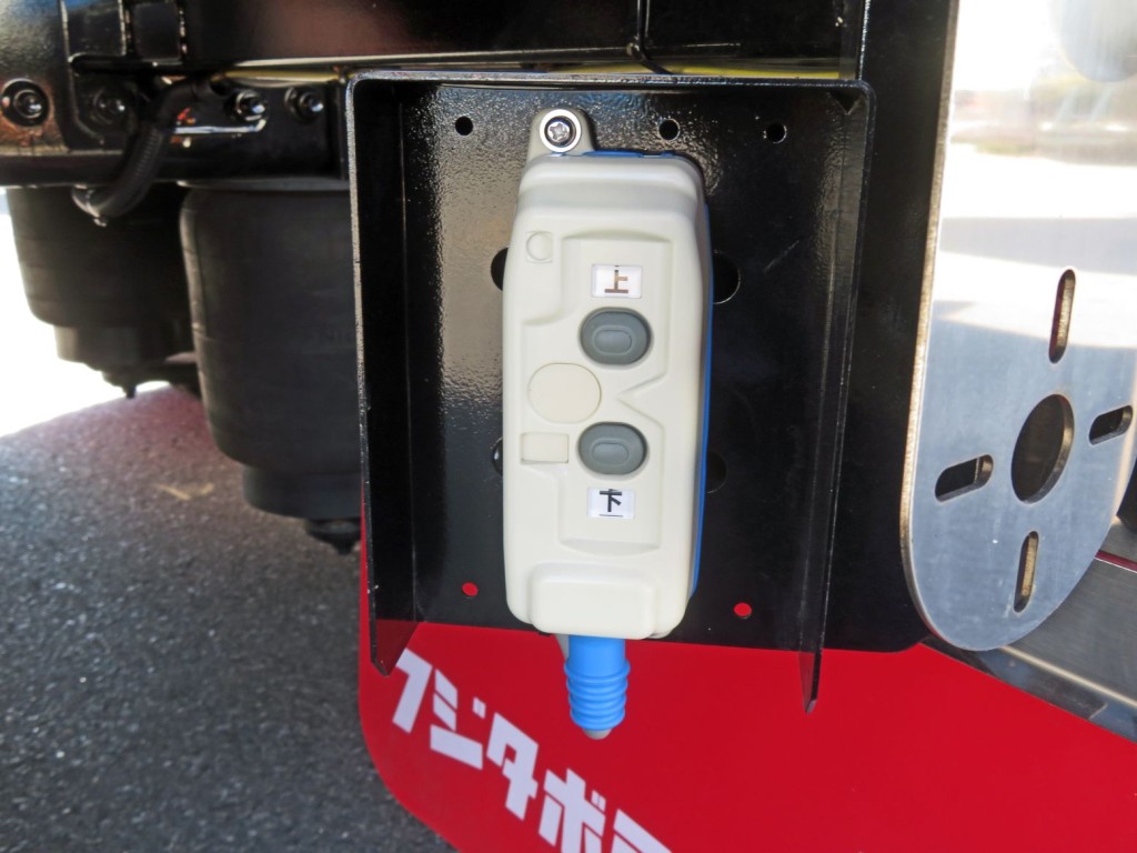 歩みの操作スイッチです。|日野 プロフィア 2DG-FW1AHCの写真18