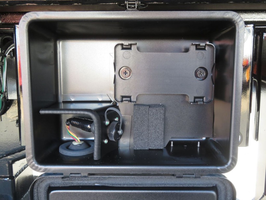 荷台後方にエアサスの取り付け箇所があります。|日野 プロフィア 2DG-FW1AHCの写真19